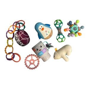 Fisher-Price Carters MamaRoo Multicolor baby Toy bundle